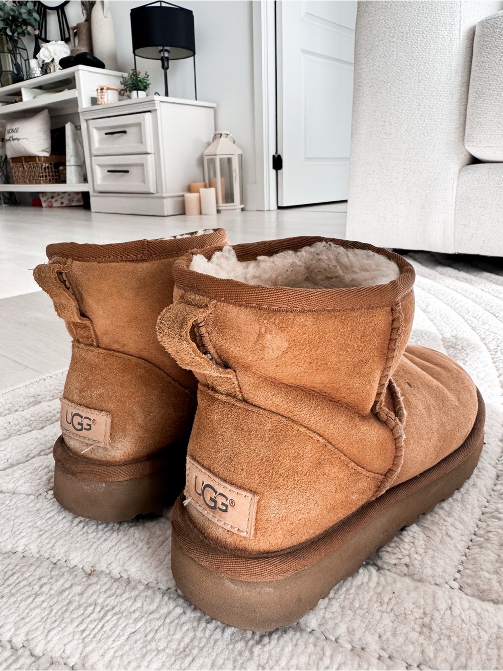 UGG Chestnut Classic Mini